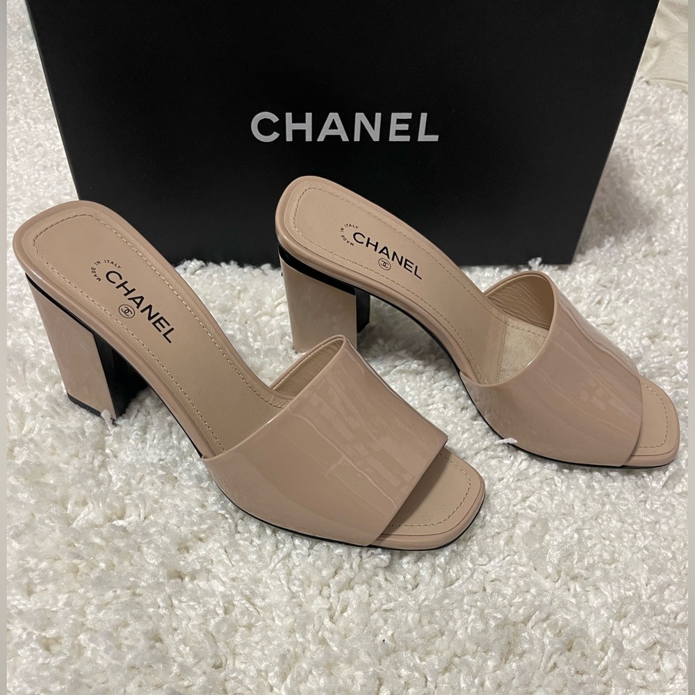 CHANEL 22C Mules Size 36.5 - Picture 6 of 6